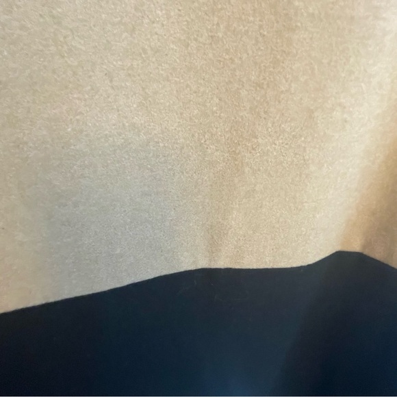 Elle Tan and Black Sleeveless Vest - Picture 8 of 8